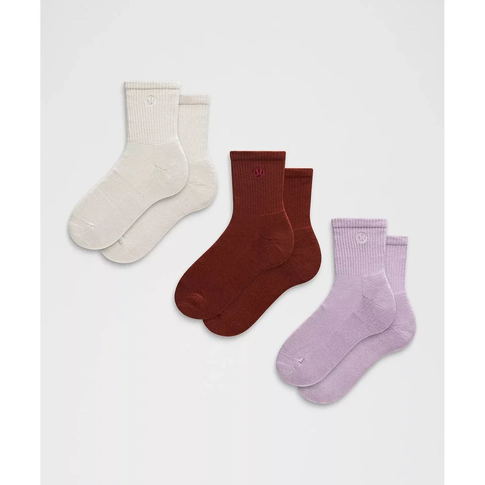 Lululemon-Unisex Daily Essential Quarter Socks 3 Pack-Size Large